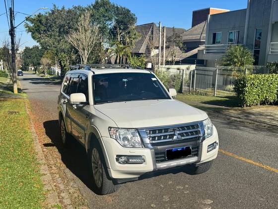 MITSUBISHI PAJERO FULL 3.2 HPE 4X4 16V TURBO INTERCOOLER DIESEL 4P AUTOMÁTICO MITSUBISHI PAJERO FULL 3.2 HPE 4X4 16V TURBO INTERCOOLER DIESEL 4P AUTOMÁTICO